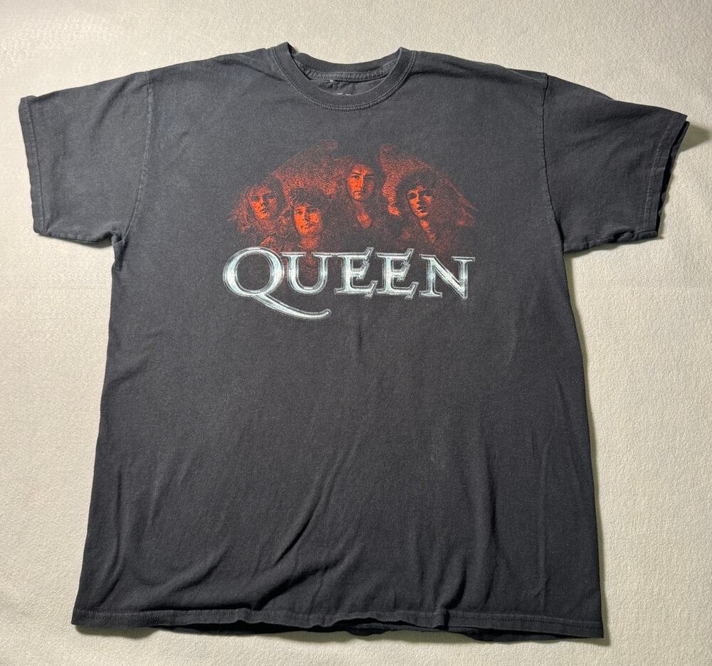 Queen Official Band T-shirt Freddie Mercury Size L